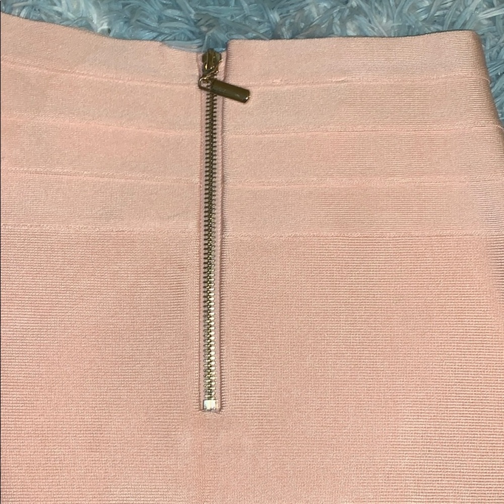 BEBE Blush pink skirt - Picture 5 of 6